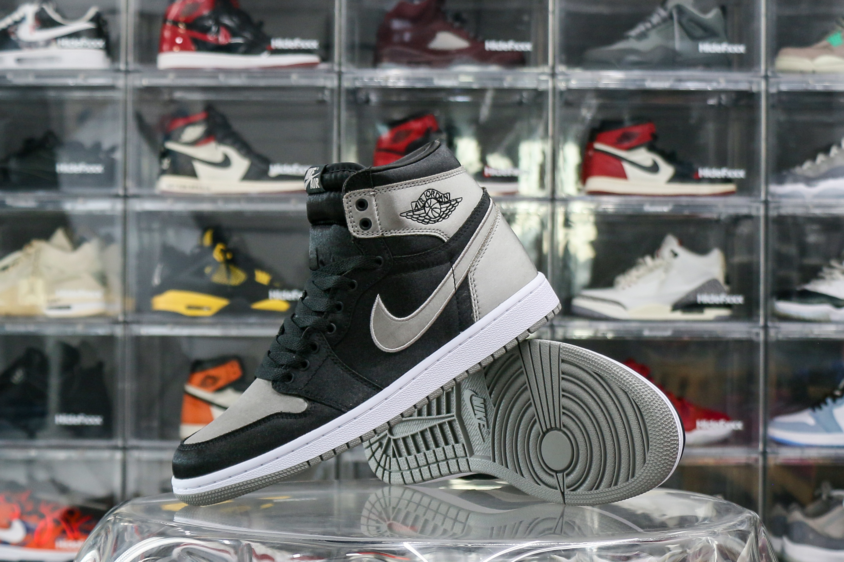 Air Jordan 1 Retro High OG Satin Shadow 2024