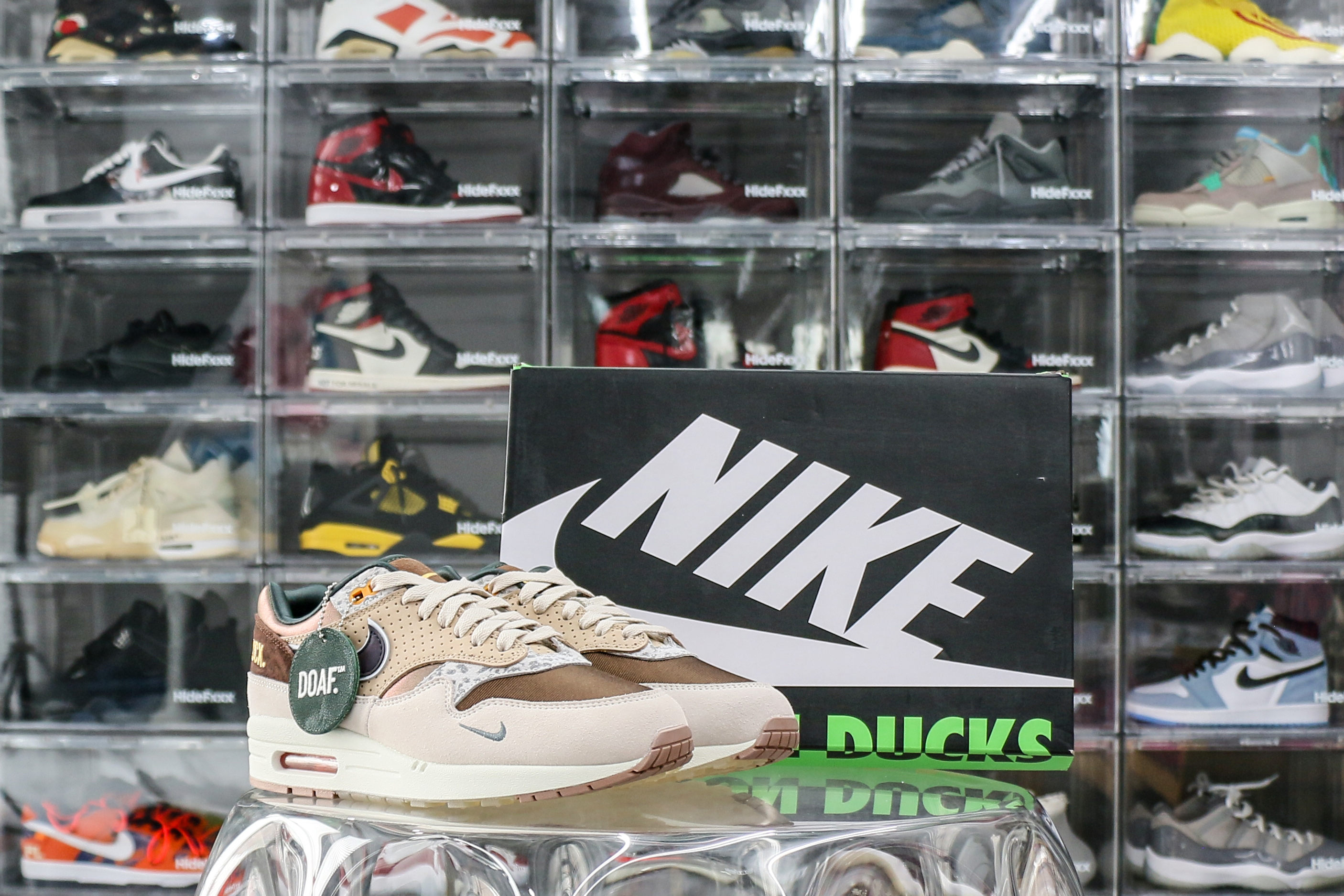 Nike Air Max 1 ’87 Premium University of Oregon PE (2024)