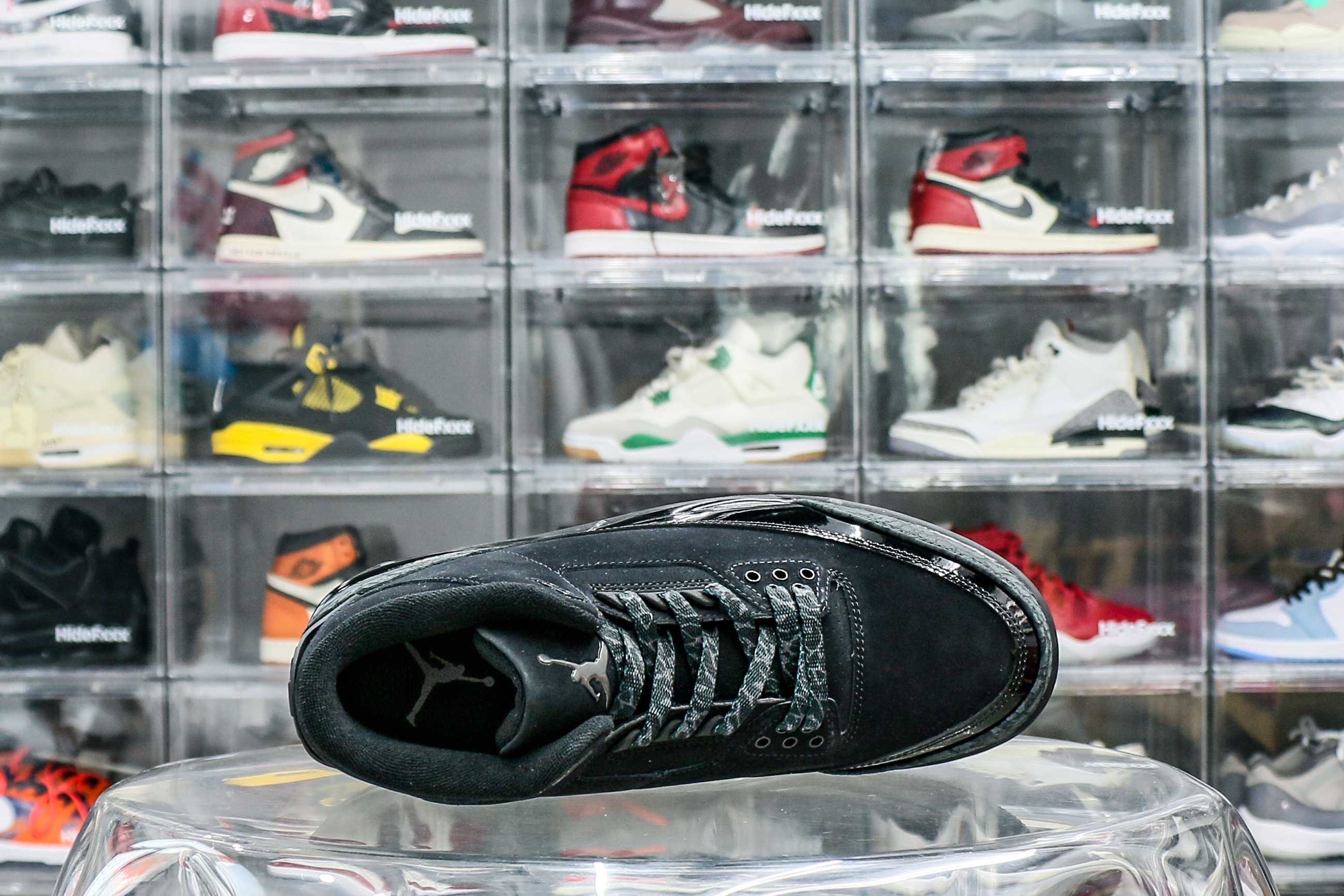 Air Jordan 3 Black Cat 2025 (A1 Batch)