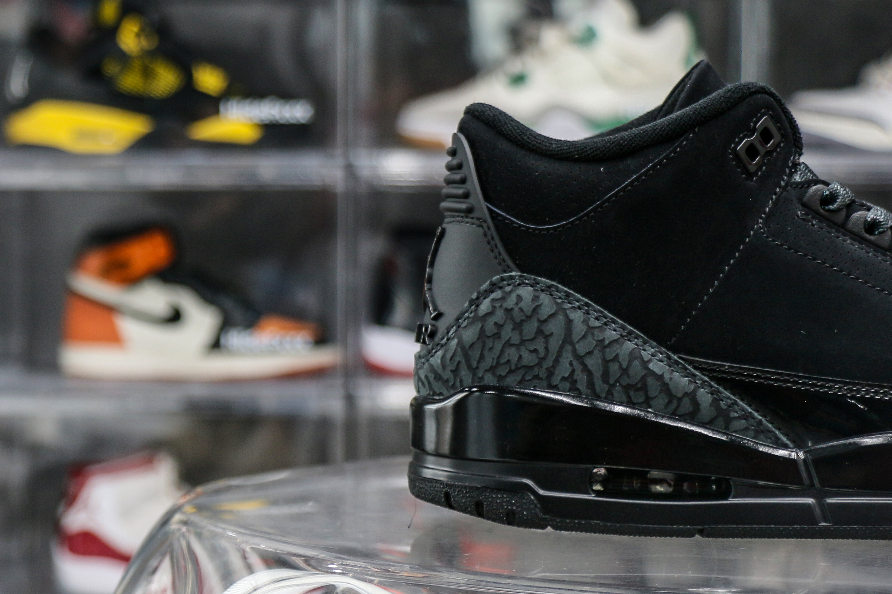 Air Jordan 3 Black Cat 2025 (A1 Batch)