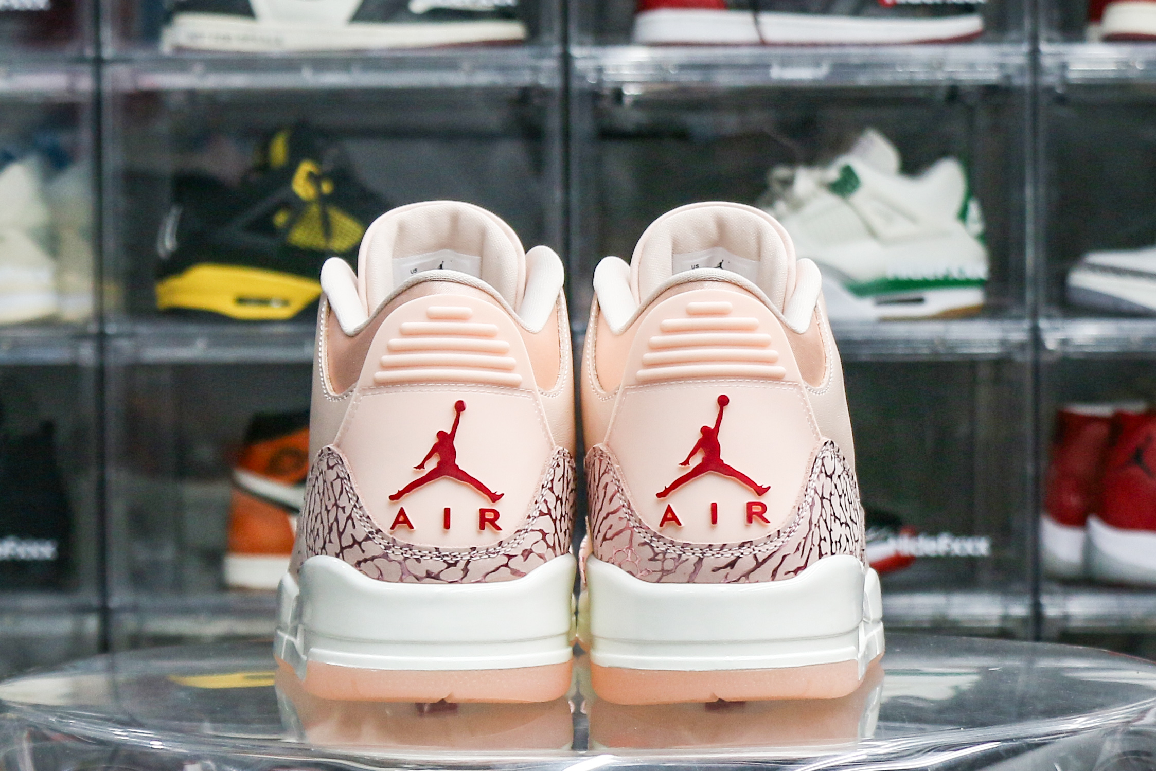 Air Jordan 3 Retro Valentine’s Day WMNS (2025)