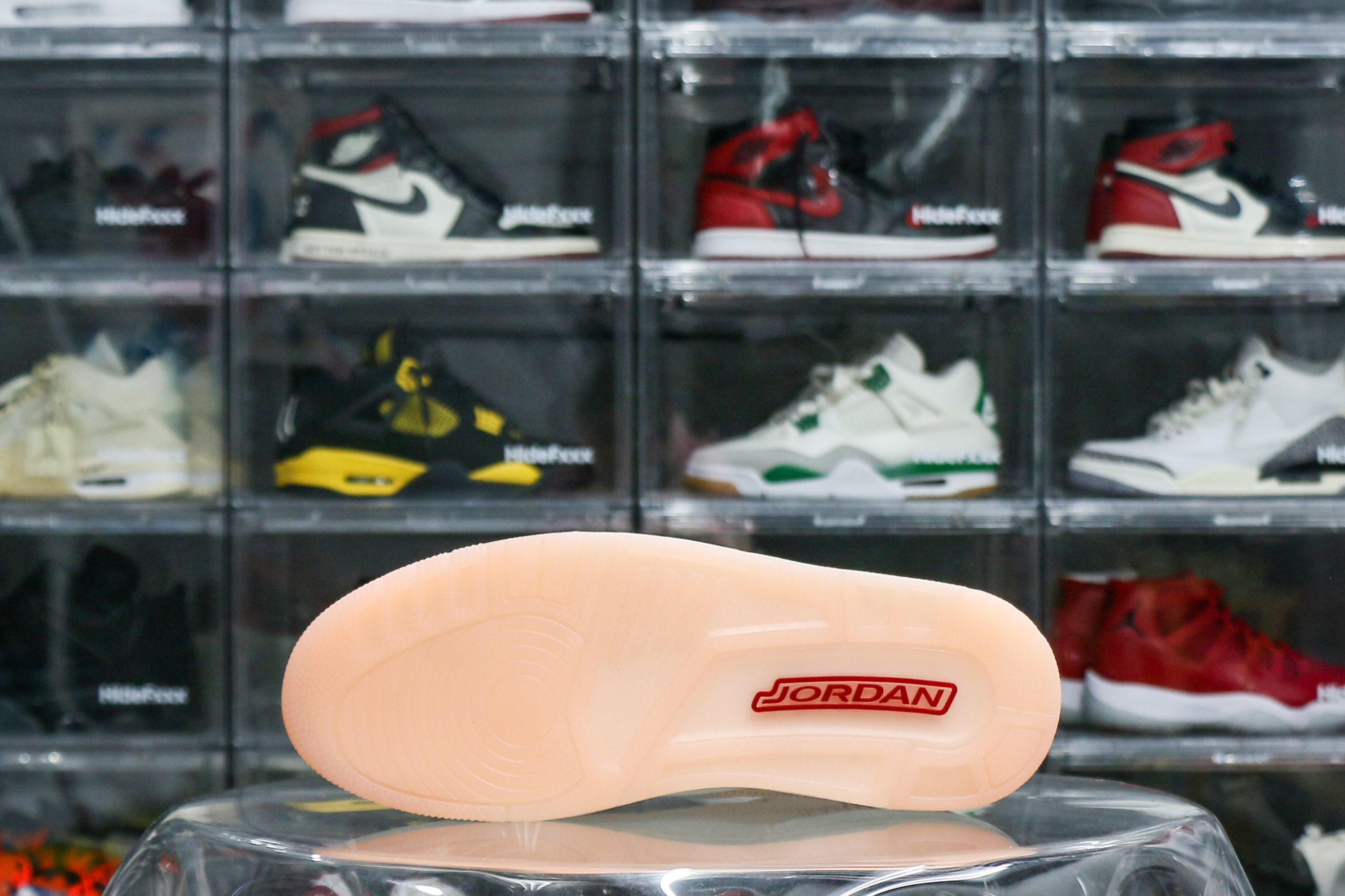 Air Jordan 3 Retro Valentine’s Day WMNS (2025)