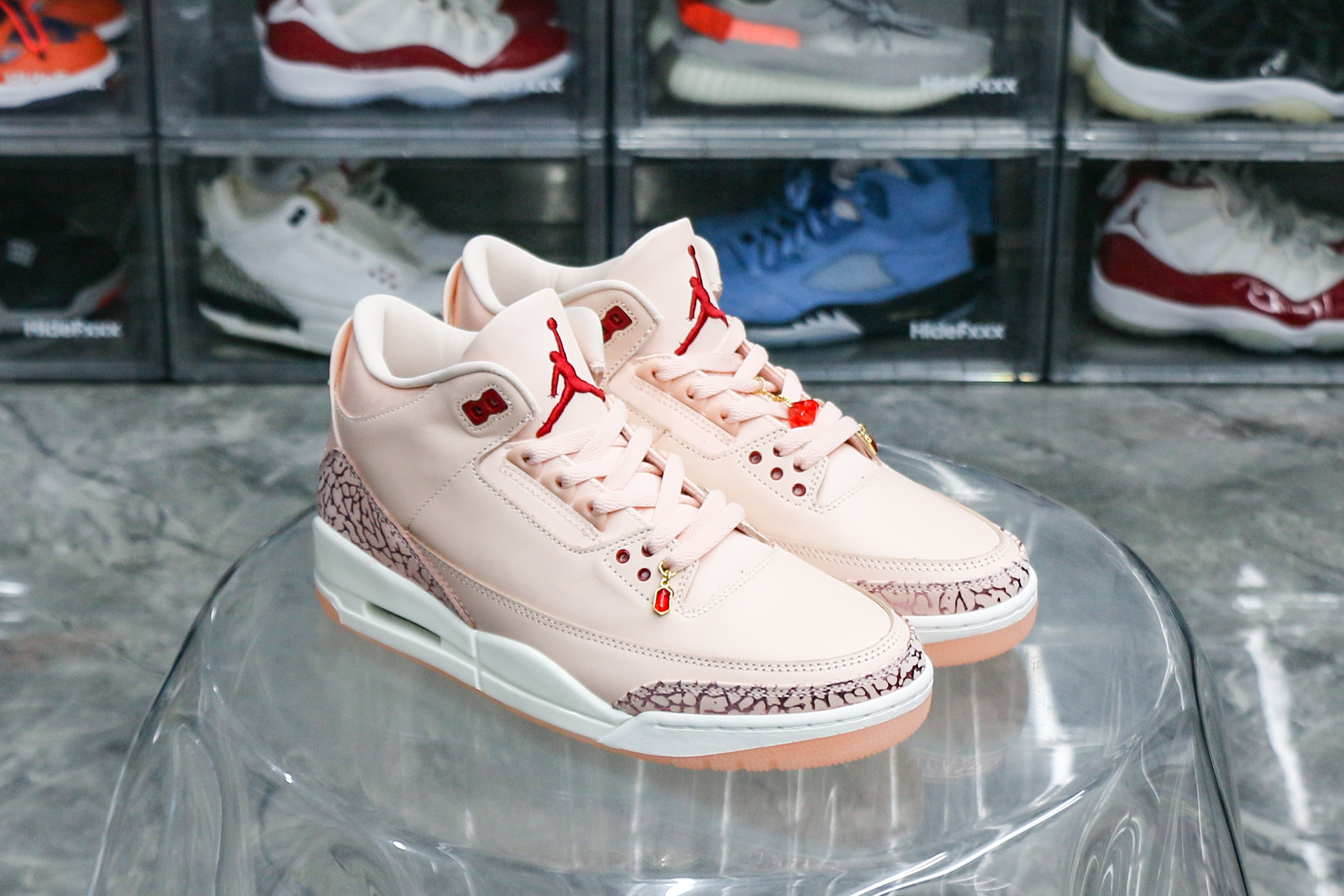 Air Jordan 3 Retro Valentine’s Day WMNS (2025)