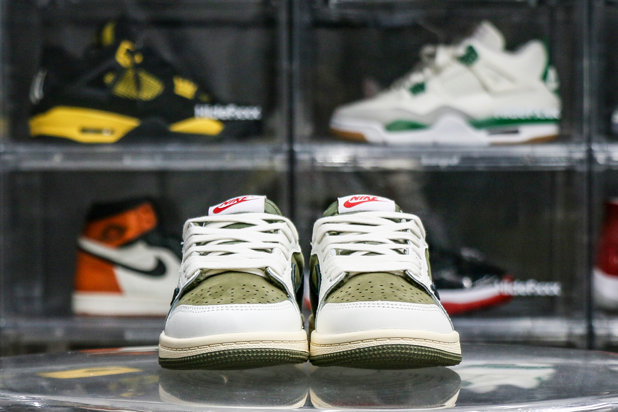 Travis Scott x Jordan 1 Retro Low ‘Reverse Olive / Medium Olive’ Kid (LN5 A1)