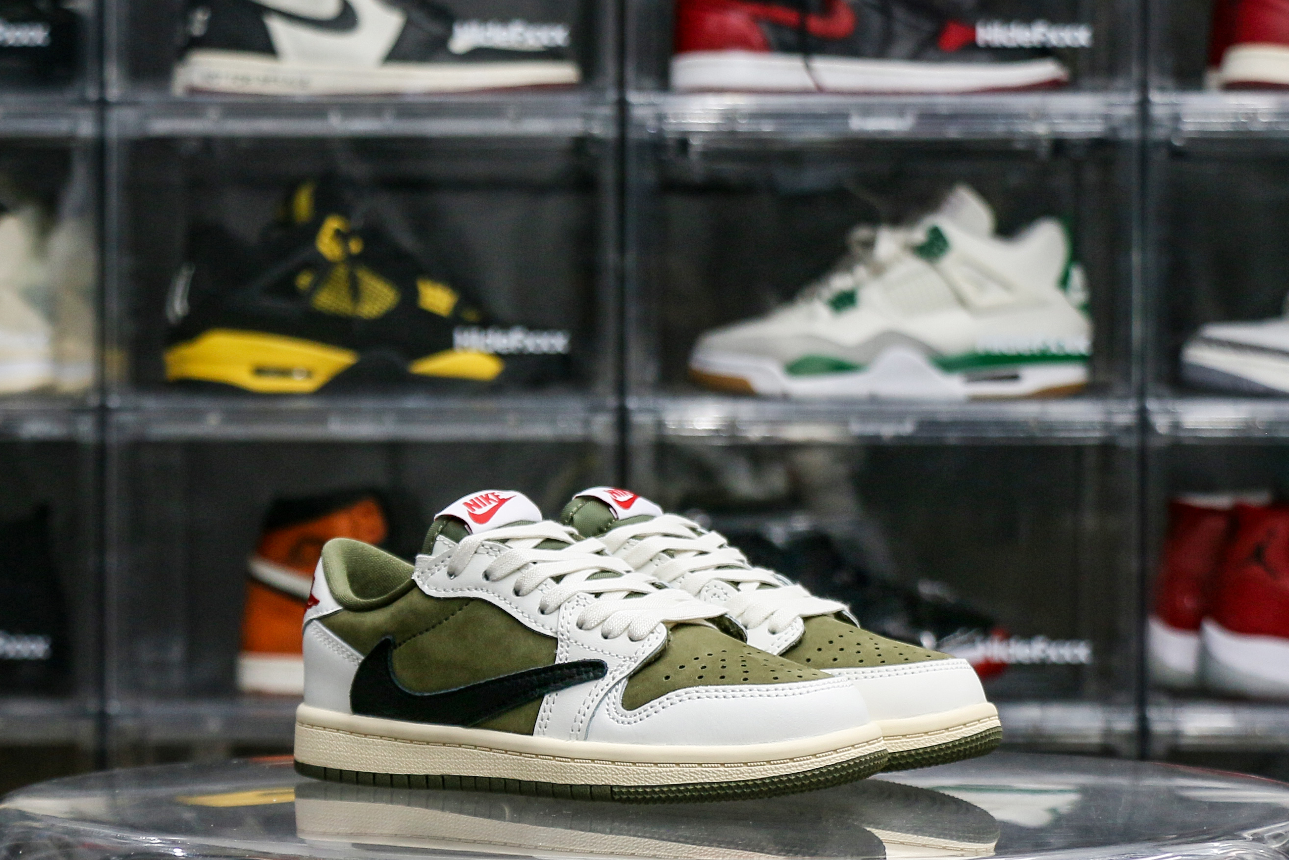 Travis Scott x Jordan 1 Retro Low ‘Reverse Olive / Medium Olive’ Kid (LN5 A1)