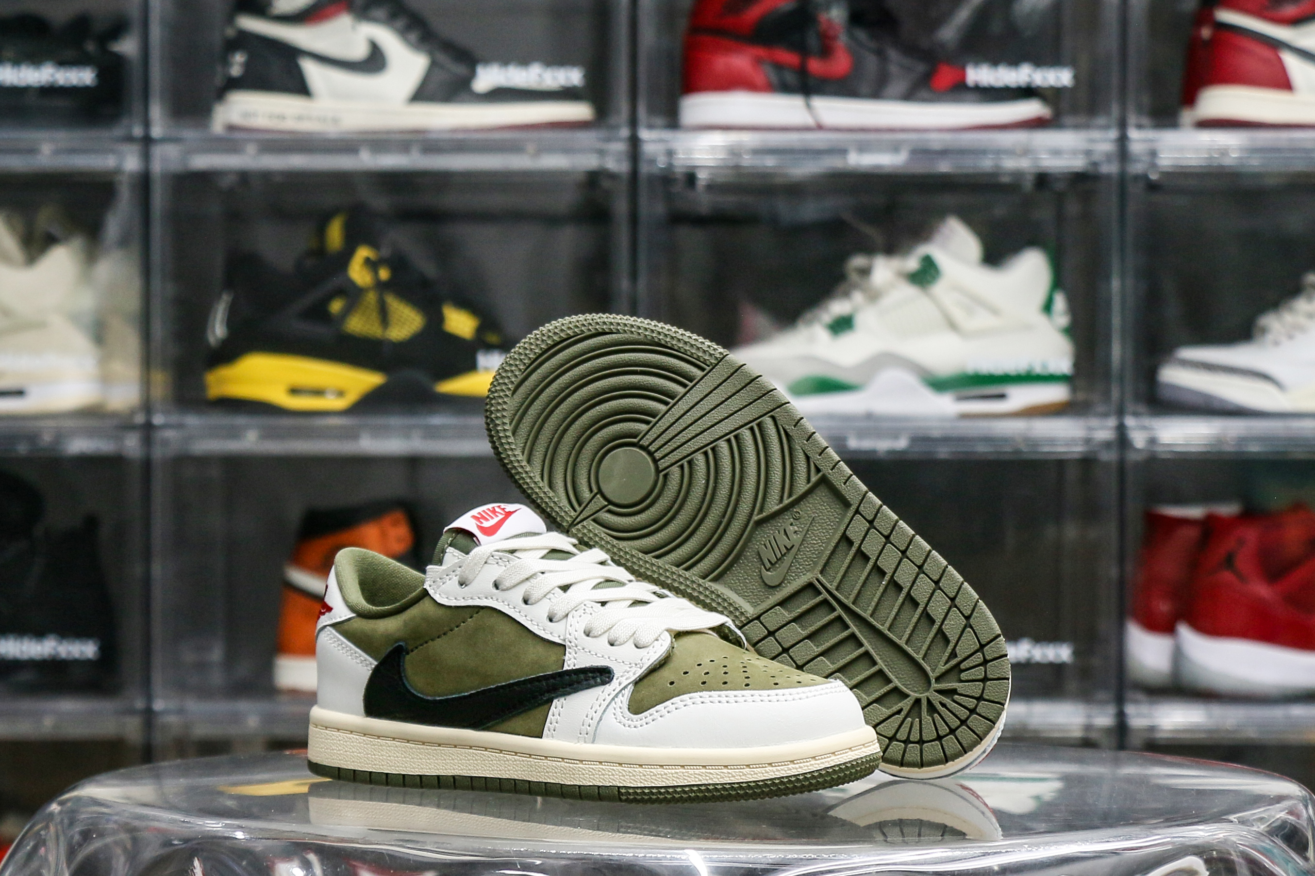 Travis Scott x Jordan 1 Retro Low ‘Reverse Olive / Medium Olive’ Kid (LN5 A1)