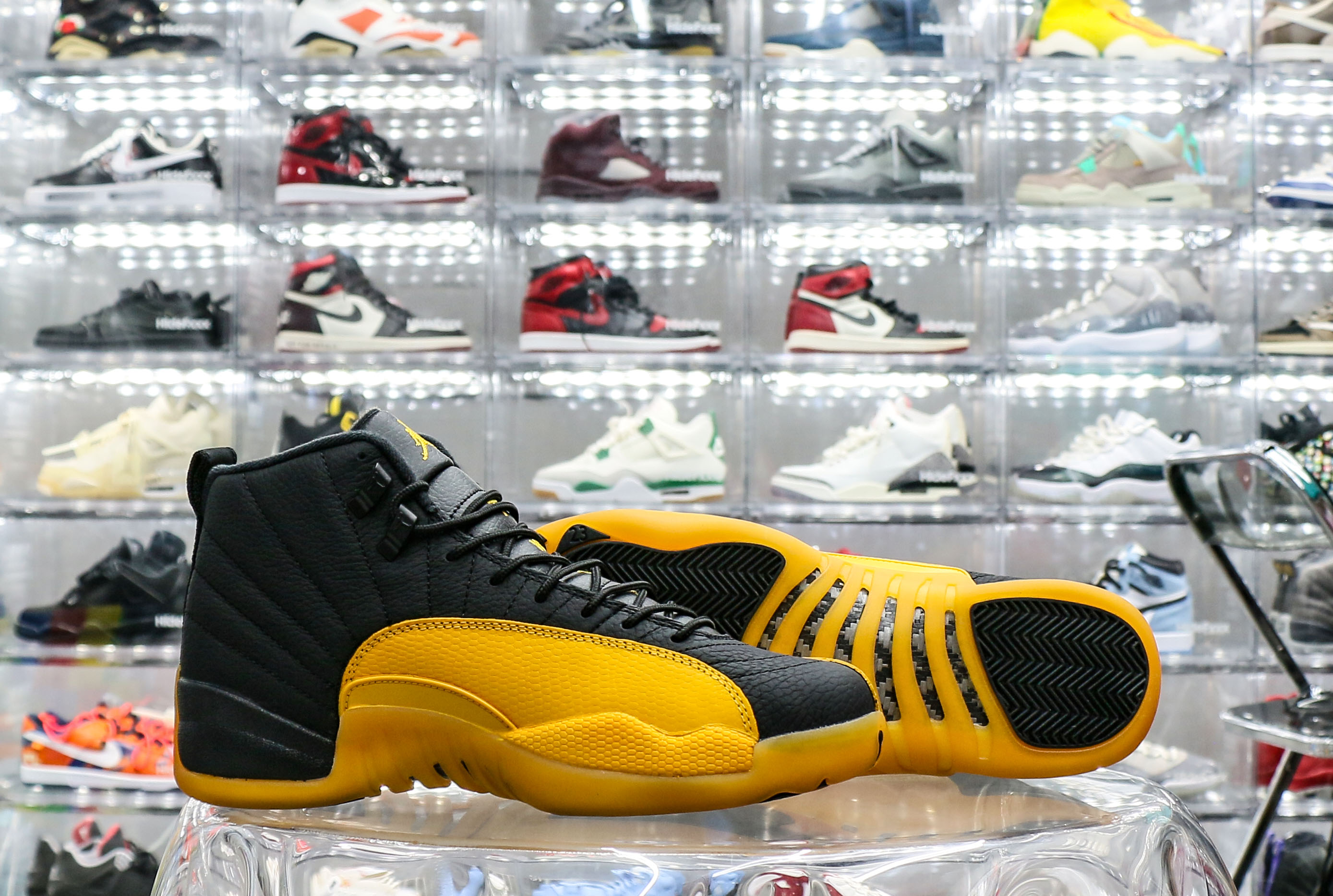 Jordan 12 Retro Black University Gold