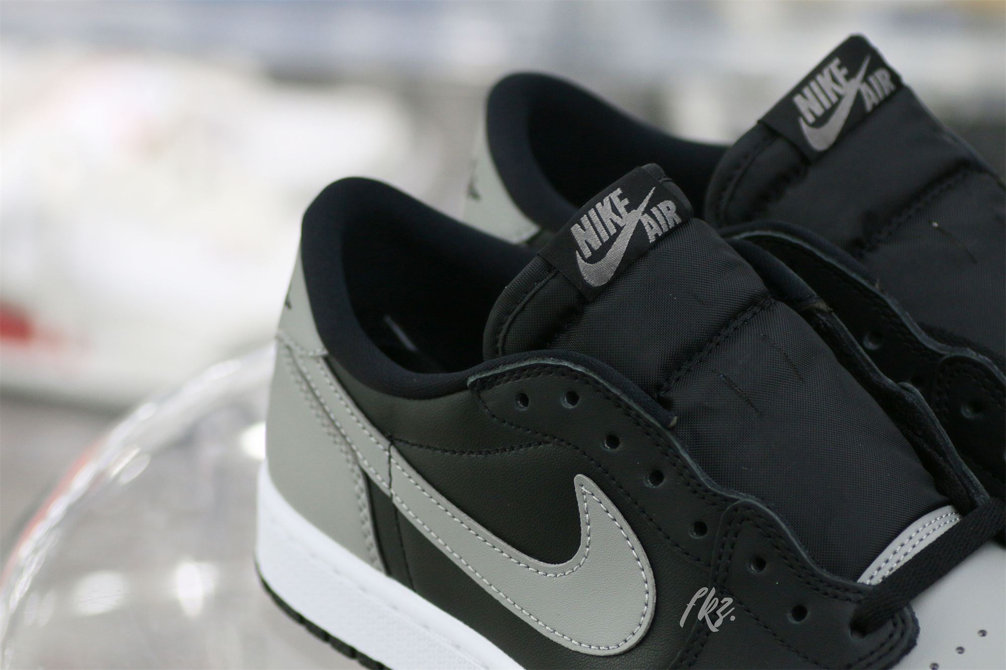 Jordan 1 Retro Low Shadow 2015