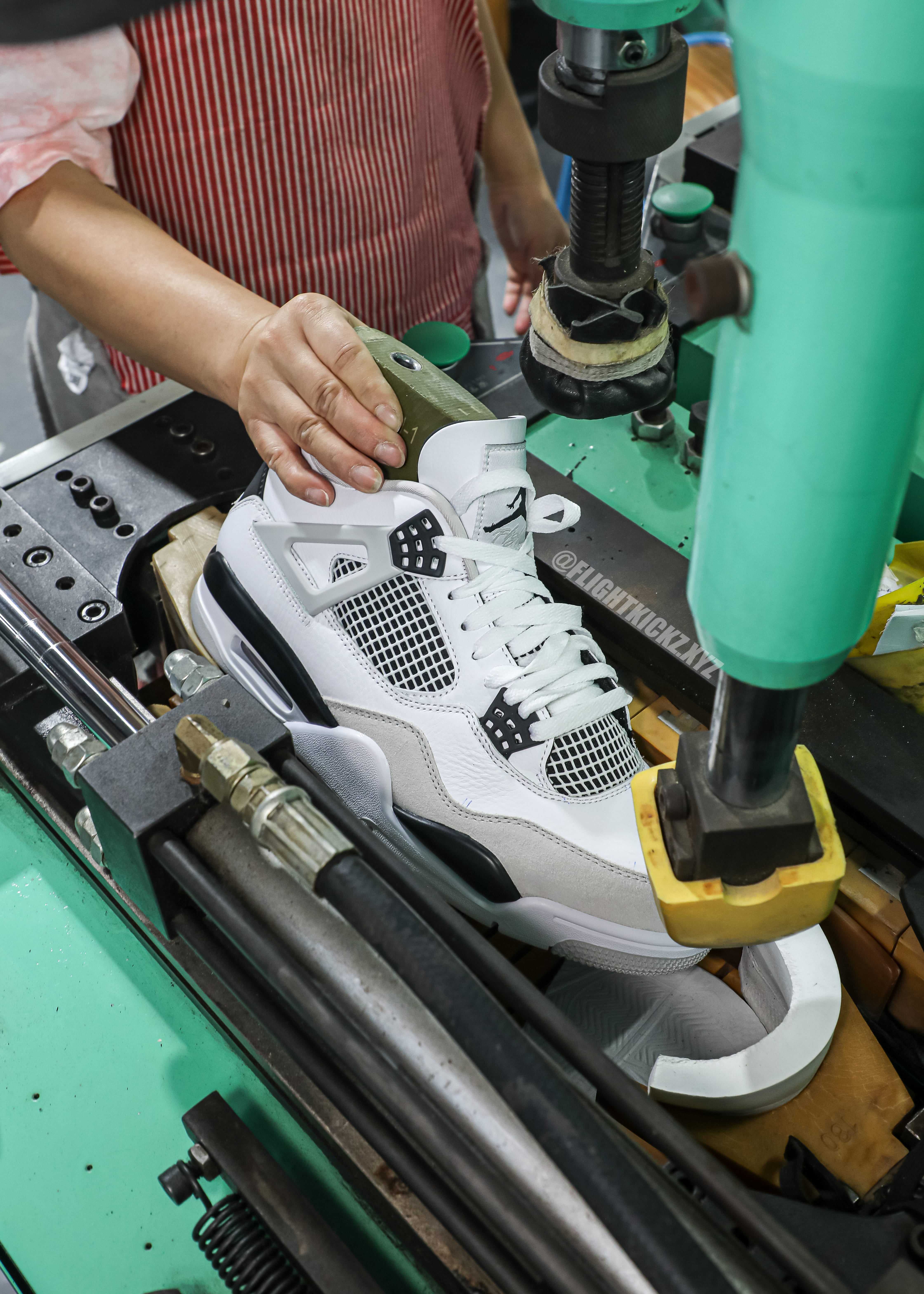 Jordan 4 Retro Military Black(LN5 A1 Batch)