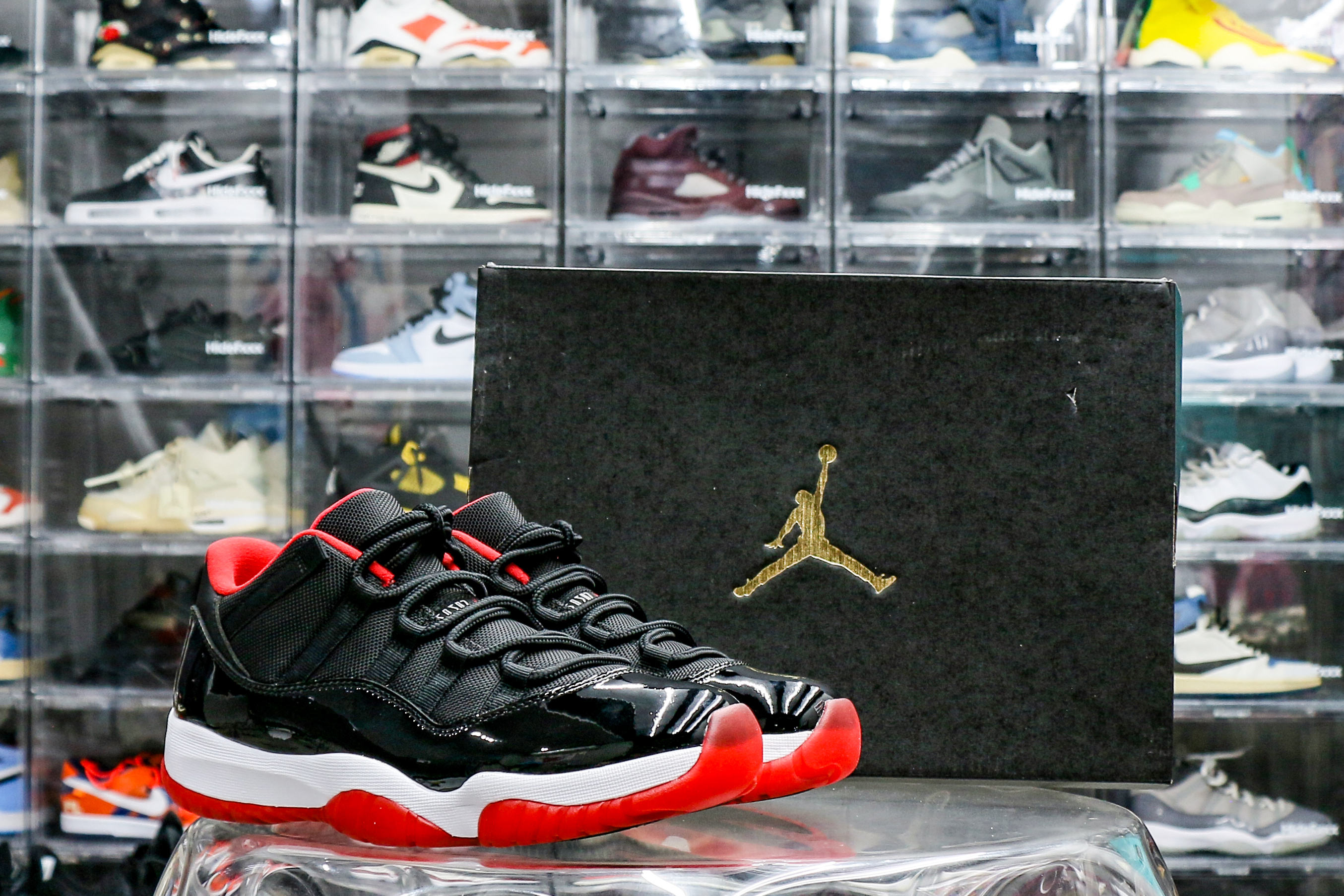 Air Jordan 11 Retro Bred Low 2015