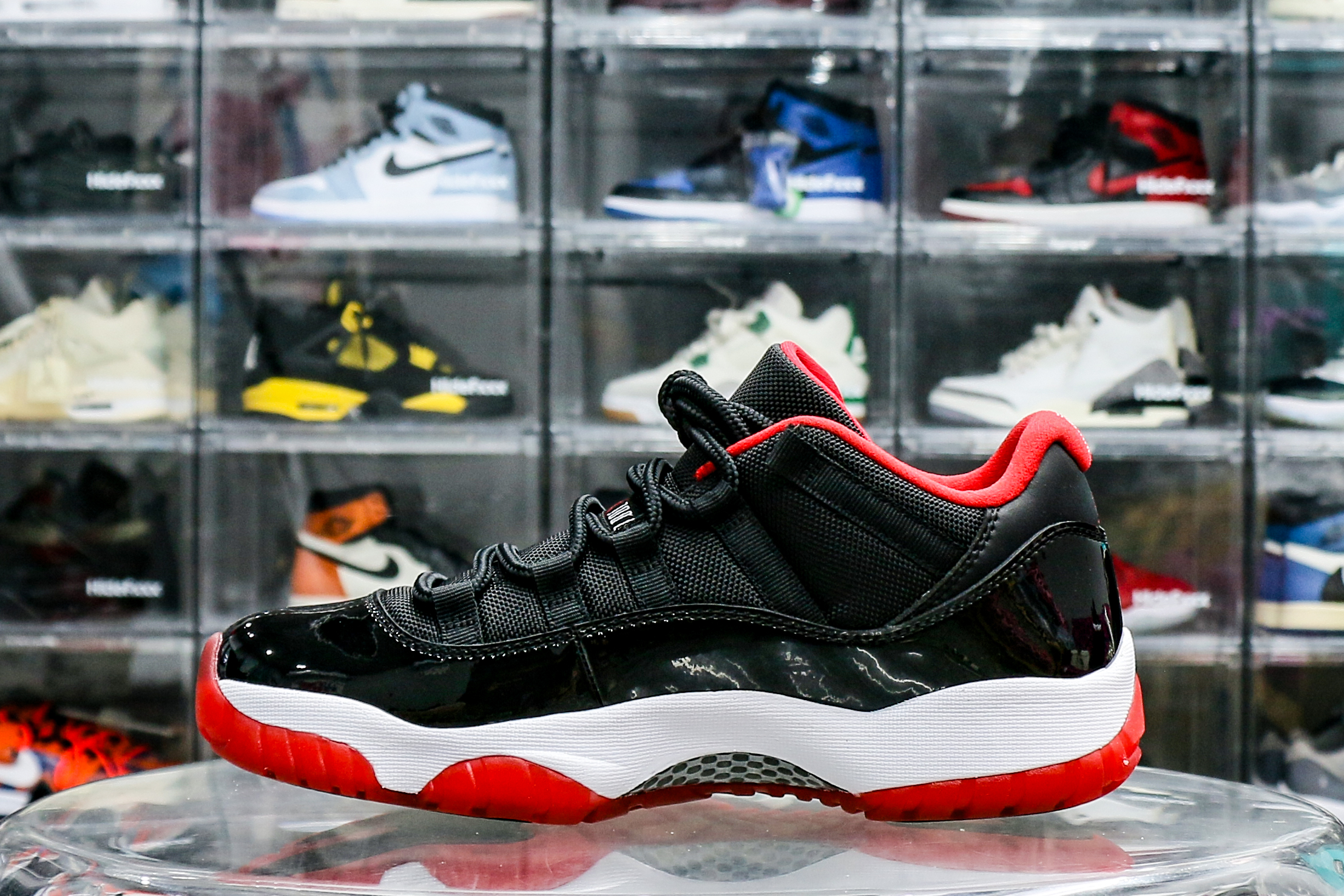 Air Jordan 11 Retro Bred Low 2015