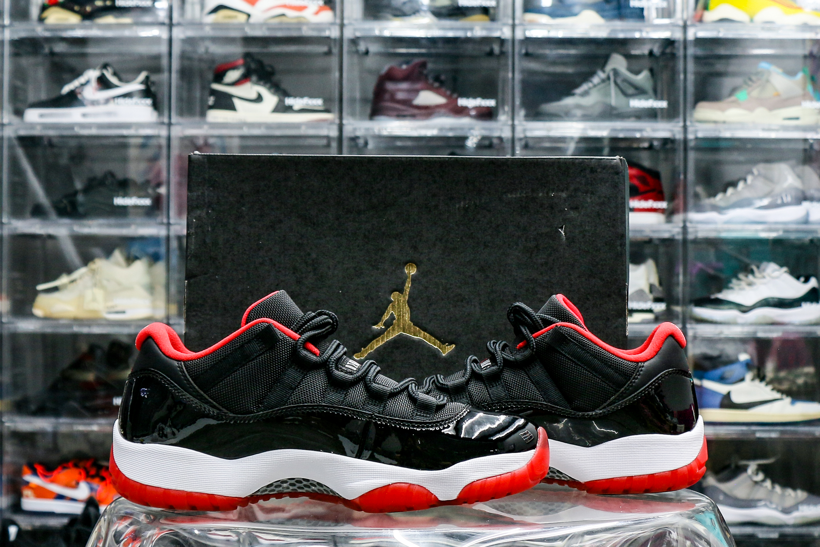 Air Jordan 11 Retro Bred Low 2015