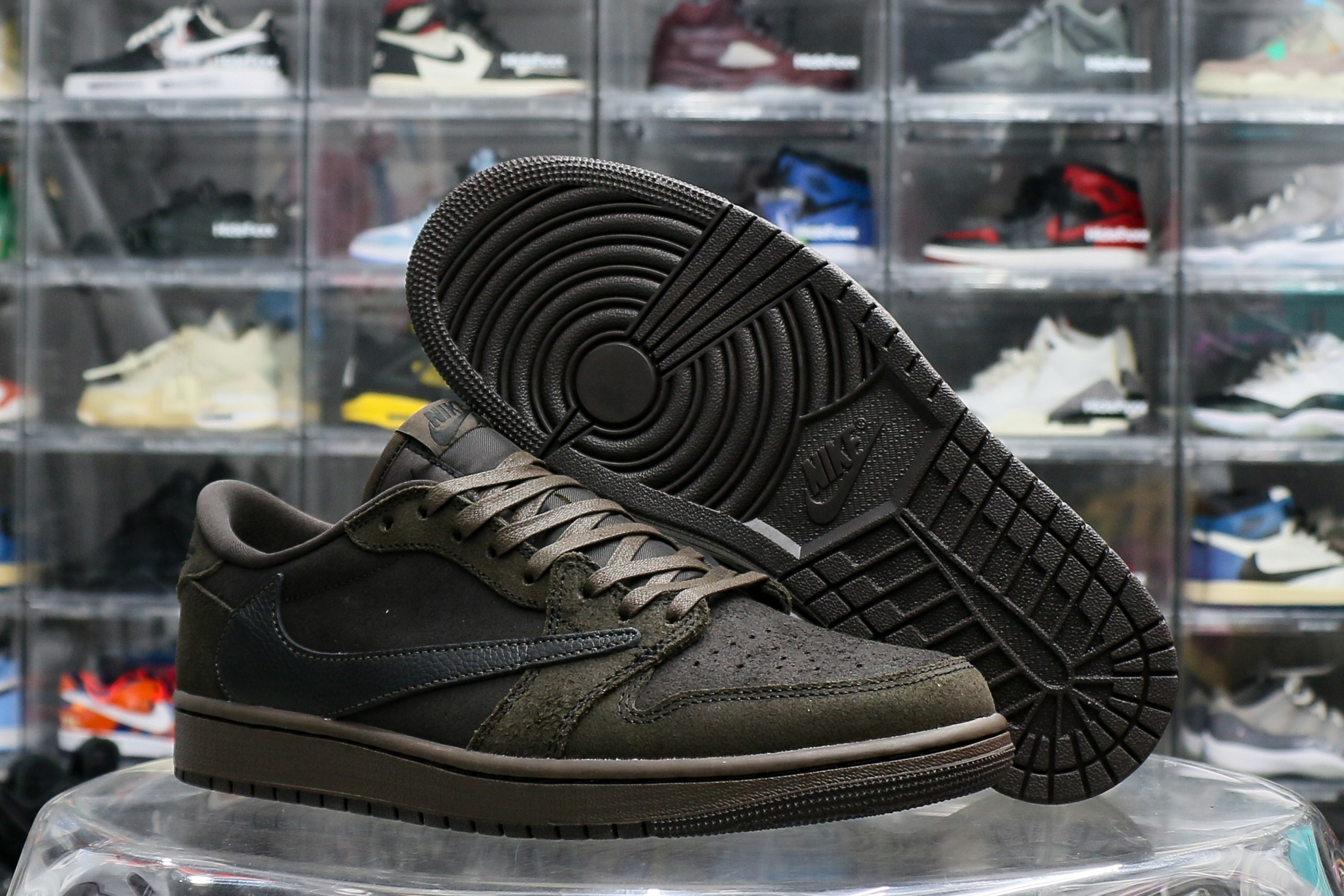 Travis Scott x Air Jordan 1 Low OG “Velvet Brown” (LN5 A1 Batch)