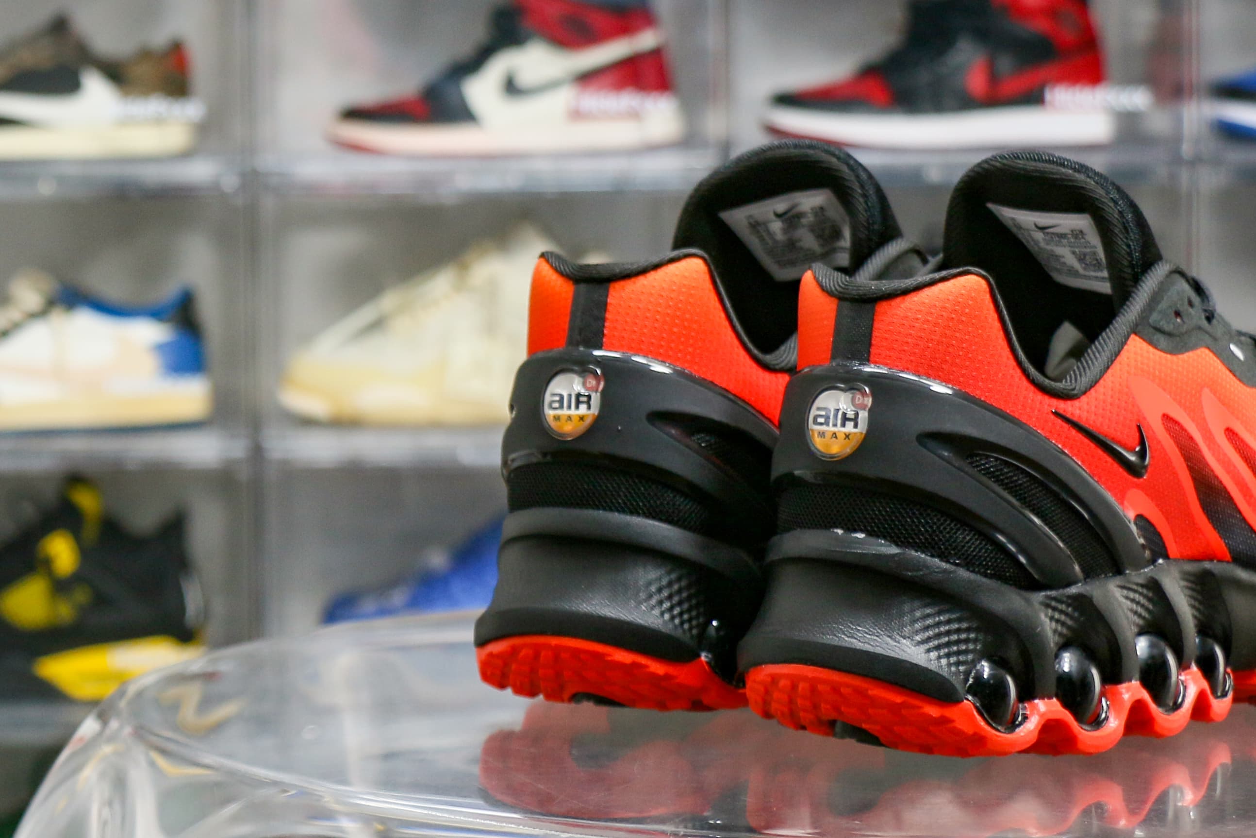 Nike Air Max Dn8 Orange Black (2025)