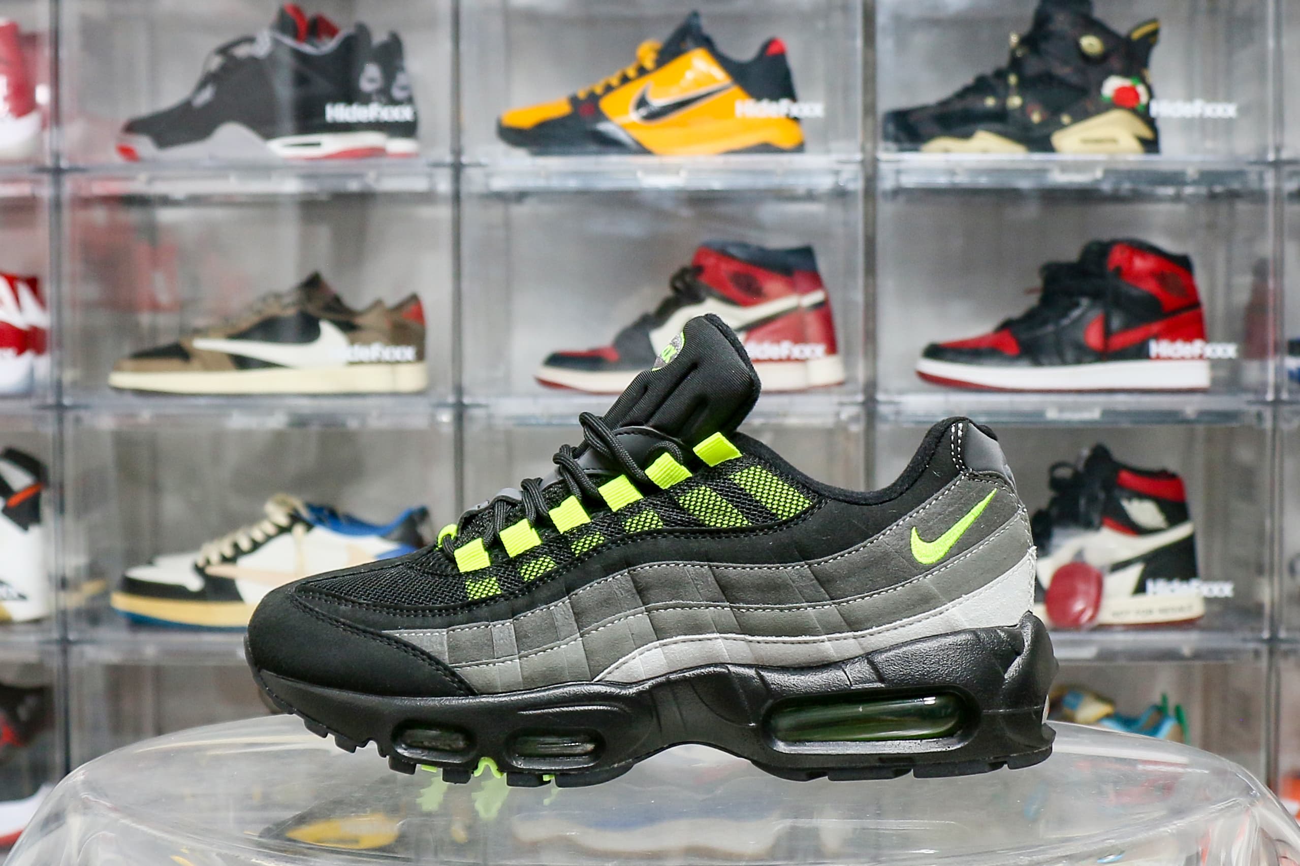 Nike Air Max 95 Black Neon