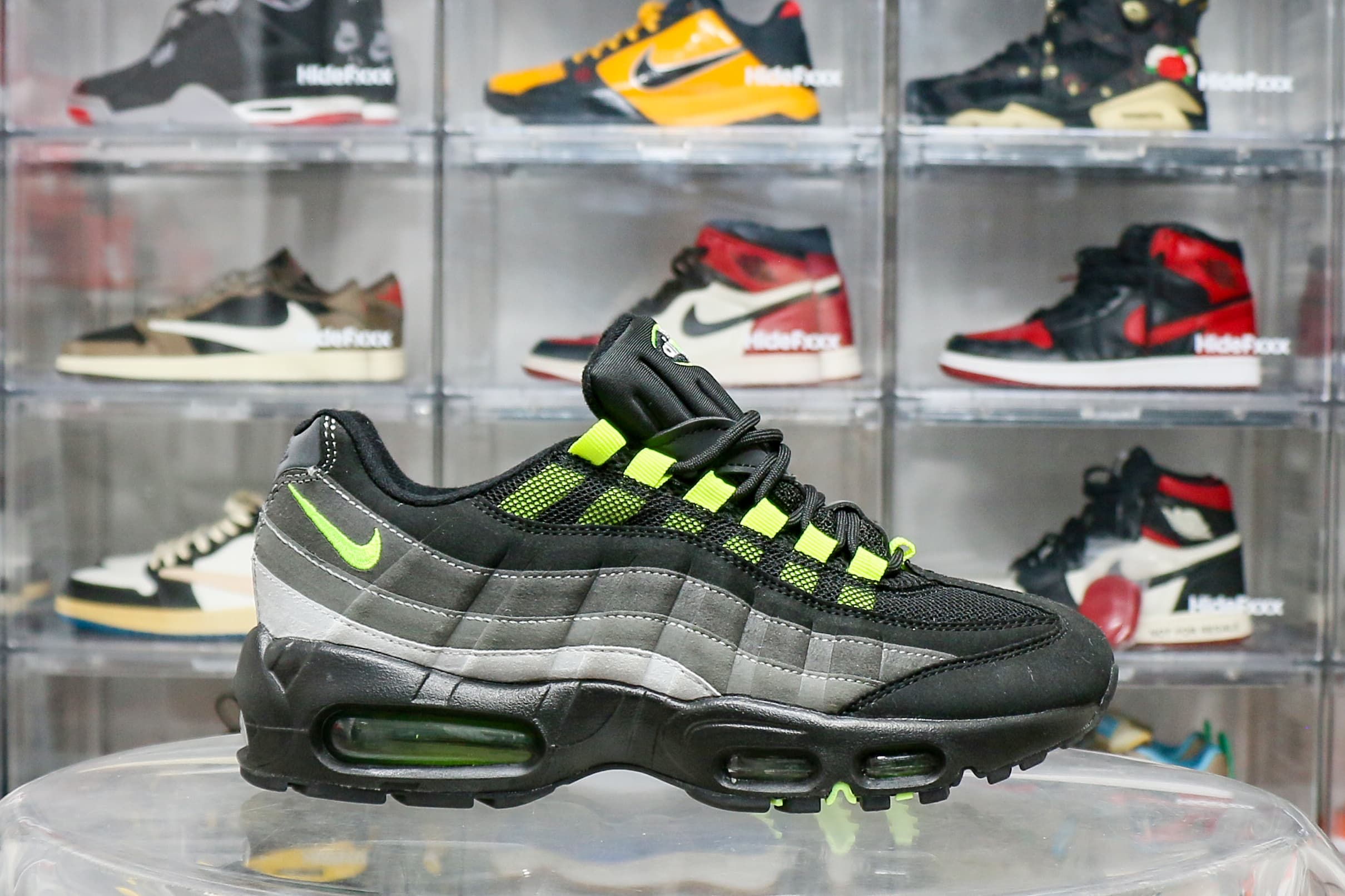 Nike Air Max 95 Black Neon