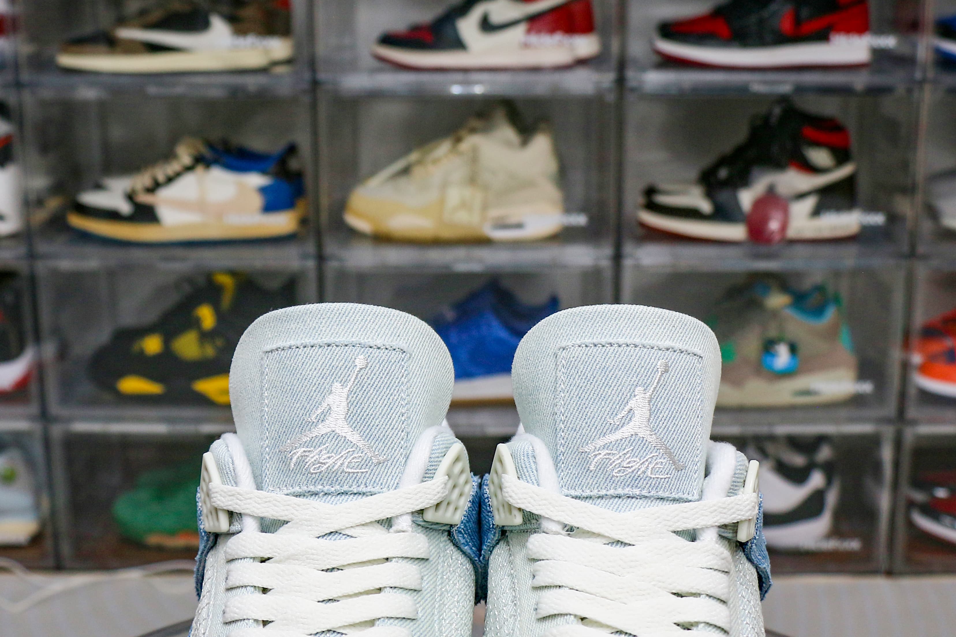 Air Jordan 4 “Denim” 2025