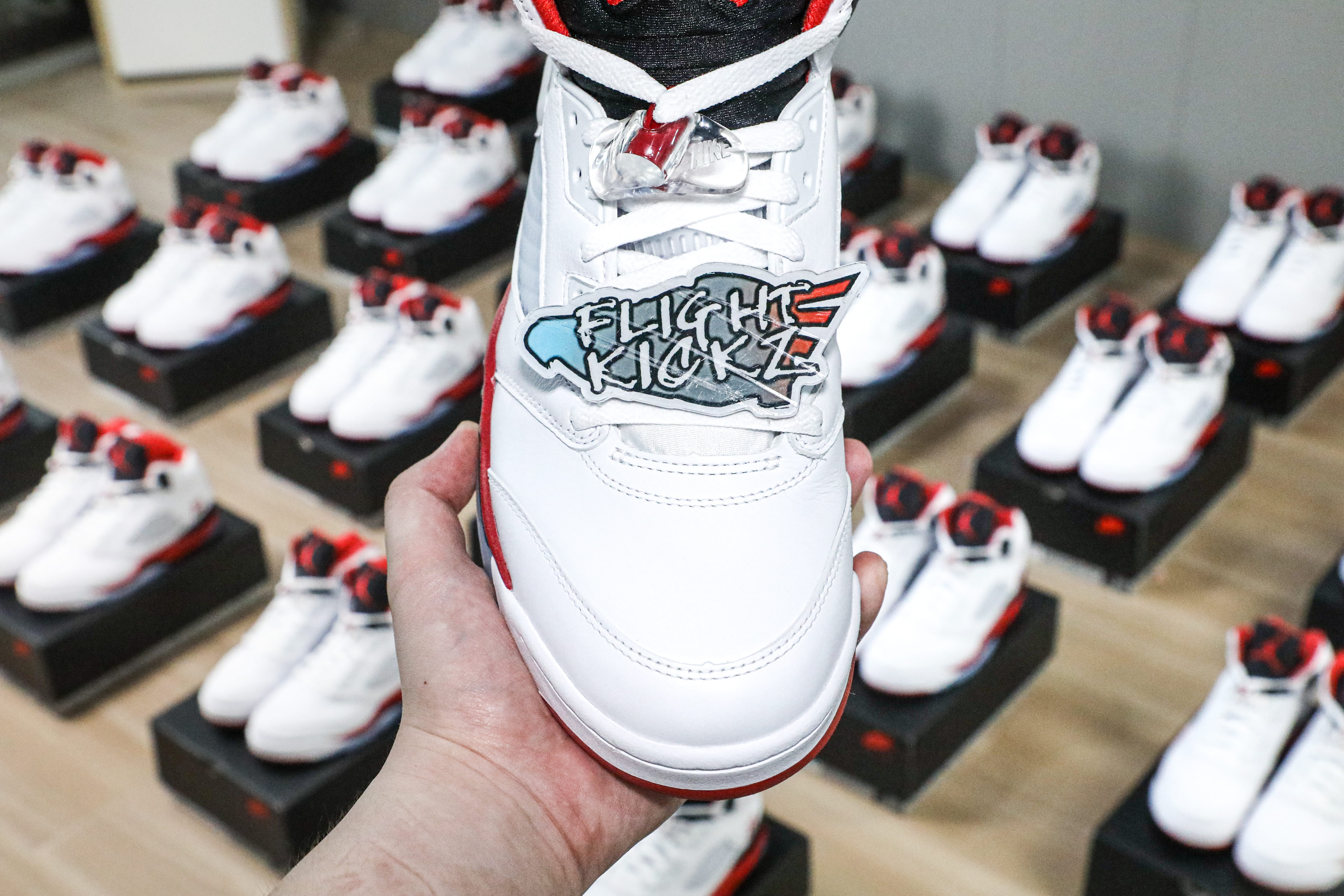 Air Jordan 5 Fire Red Black Tongue 2025 (Ln5 A1)