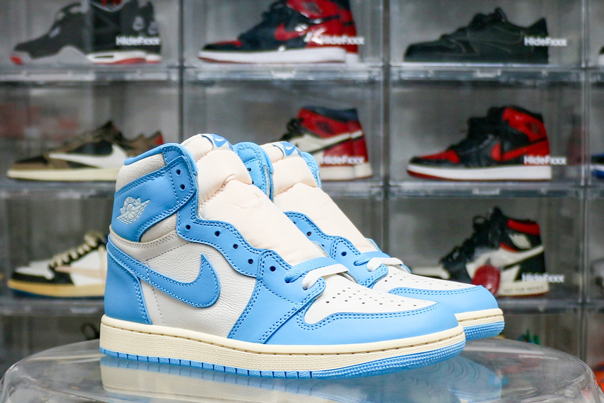 Jordan 1 Retro High OG UNC Reimagined 2025（Ln5 A1）