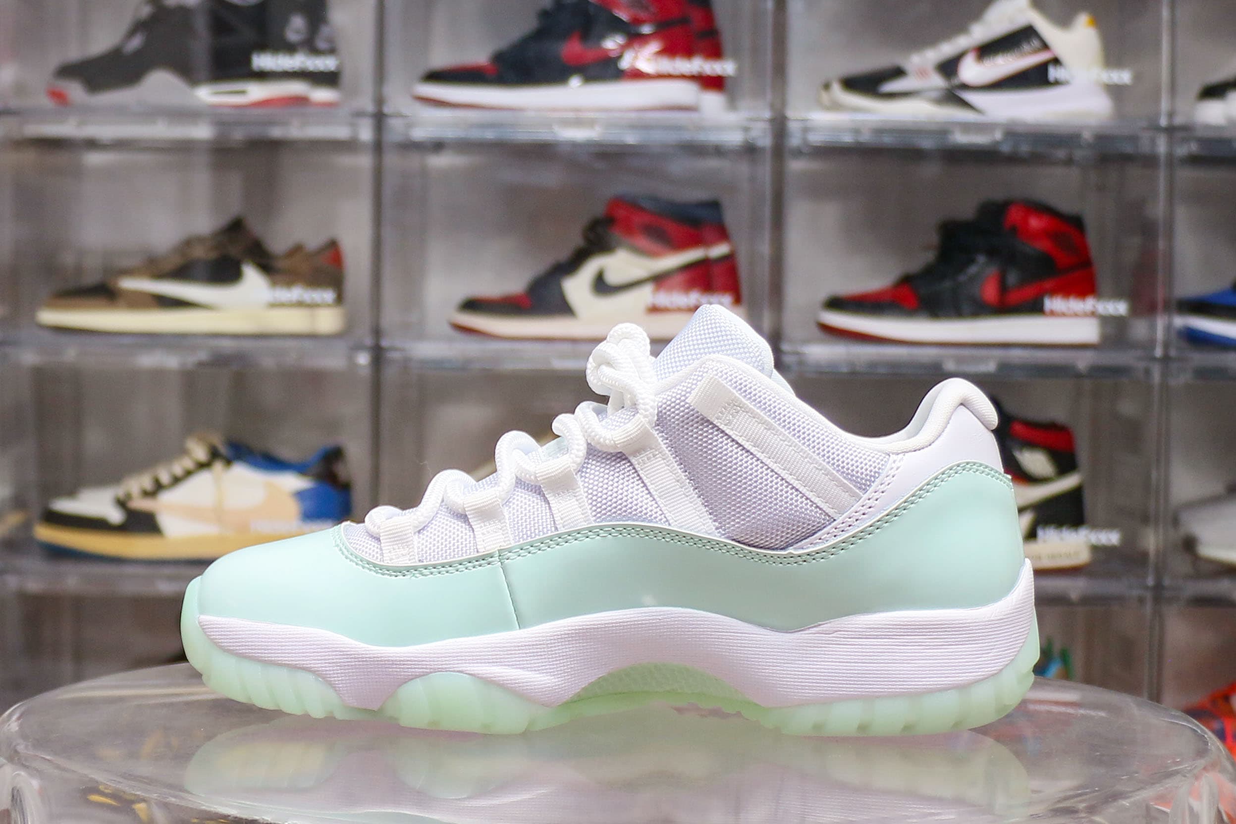 Jordan 11 Retro Low Igloo WMNS 2025