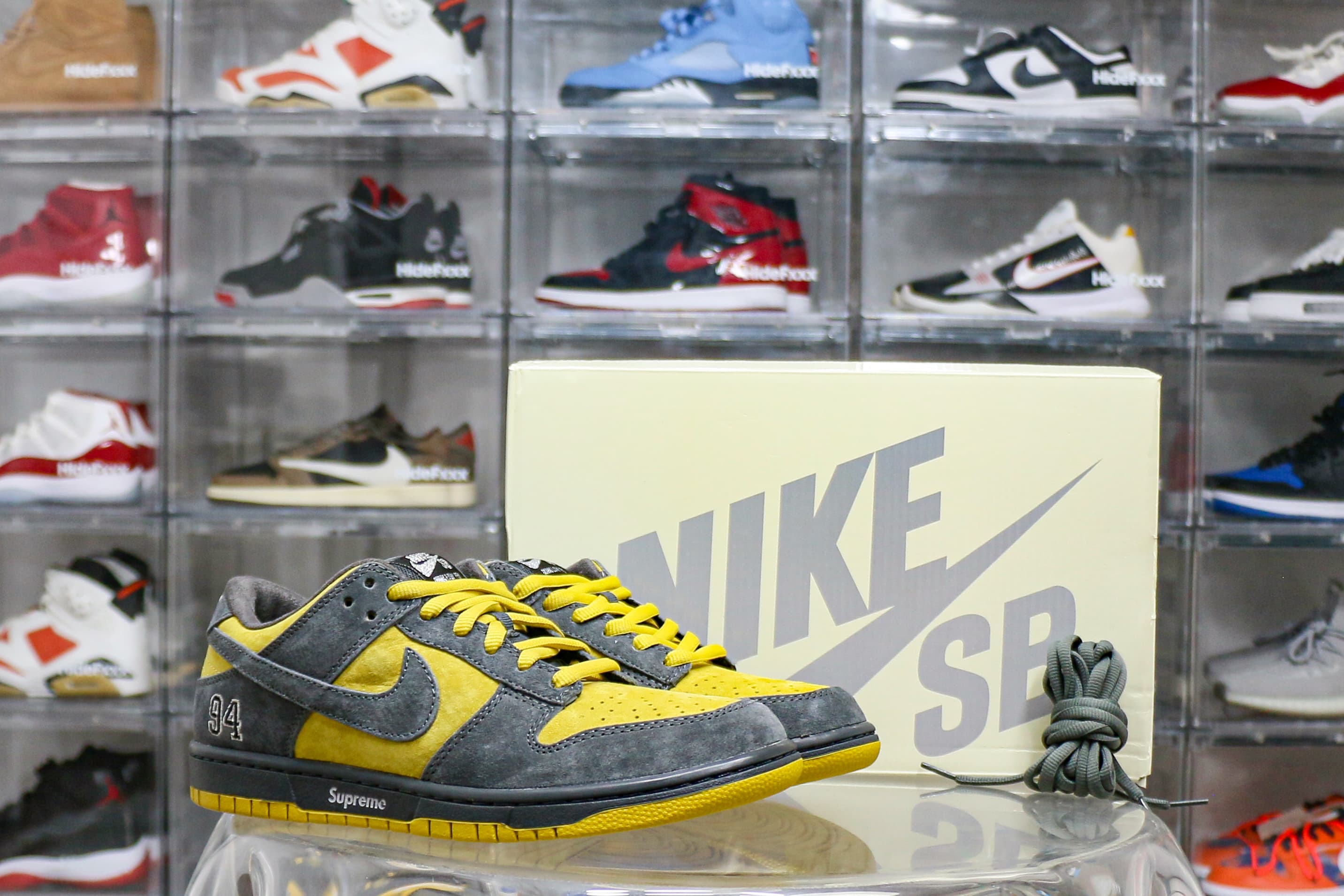 Nike SB Dunk Low Supreme 94 Hulk