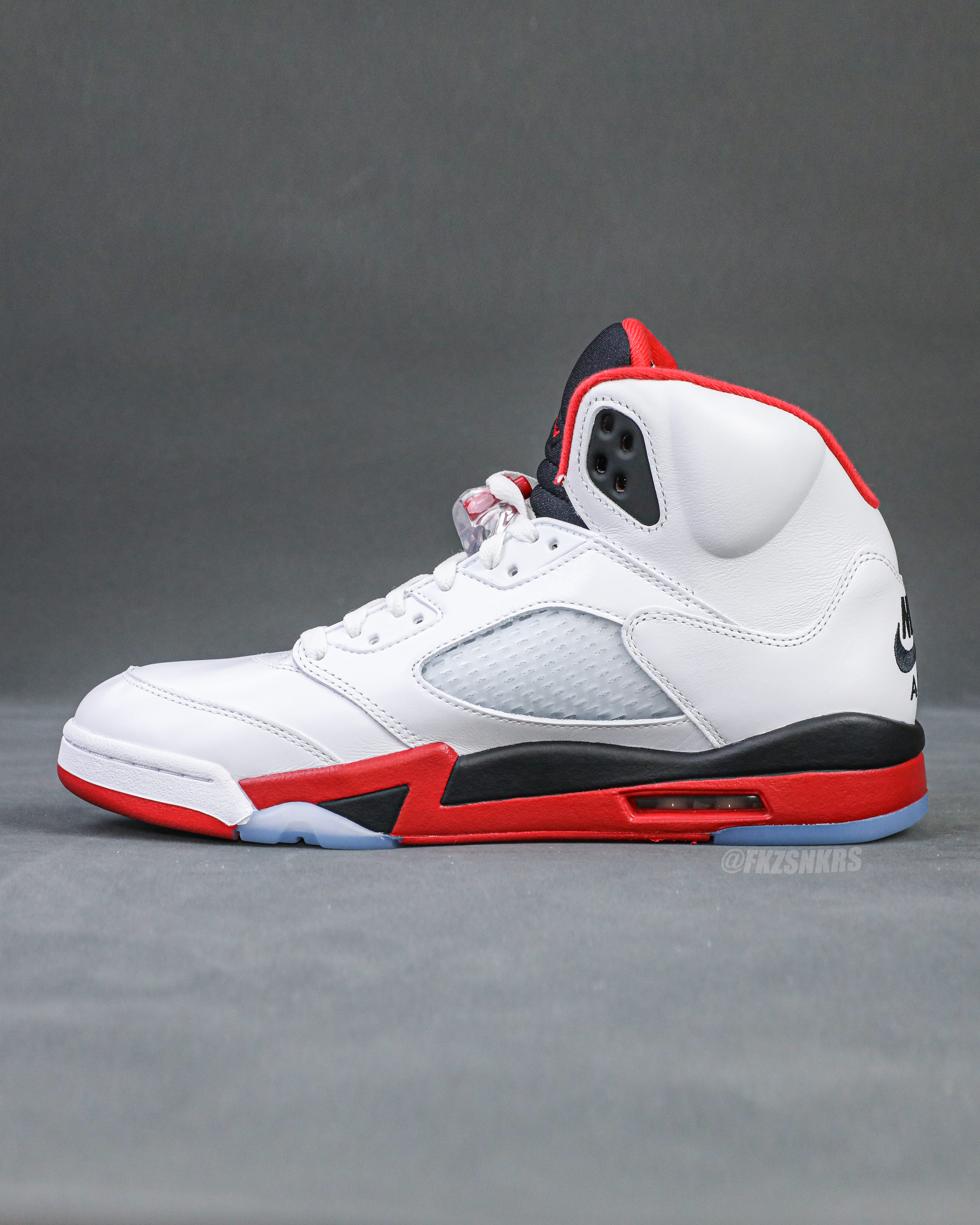 Air Jordan 5 Fire Red Black Tongue 2025 (Ln5 A1)