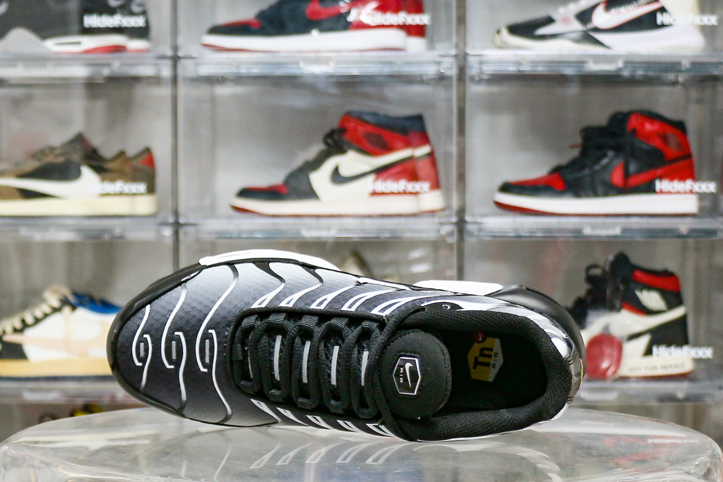 Nike Air Max Plus Black Silver White