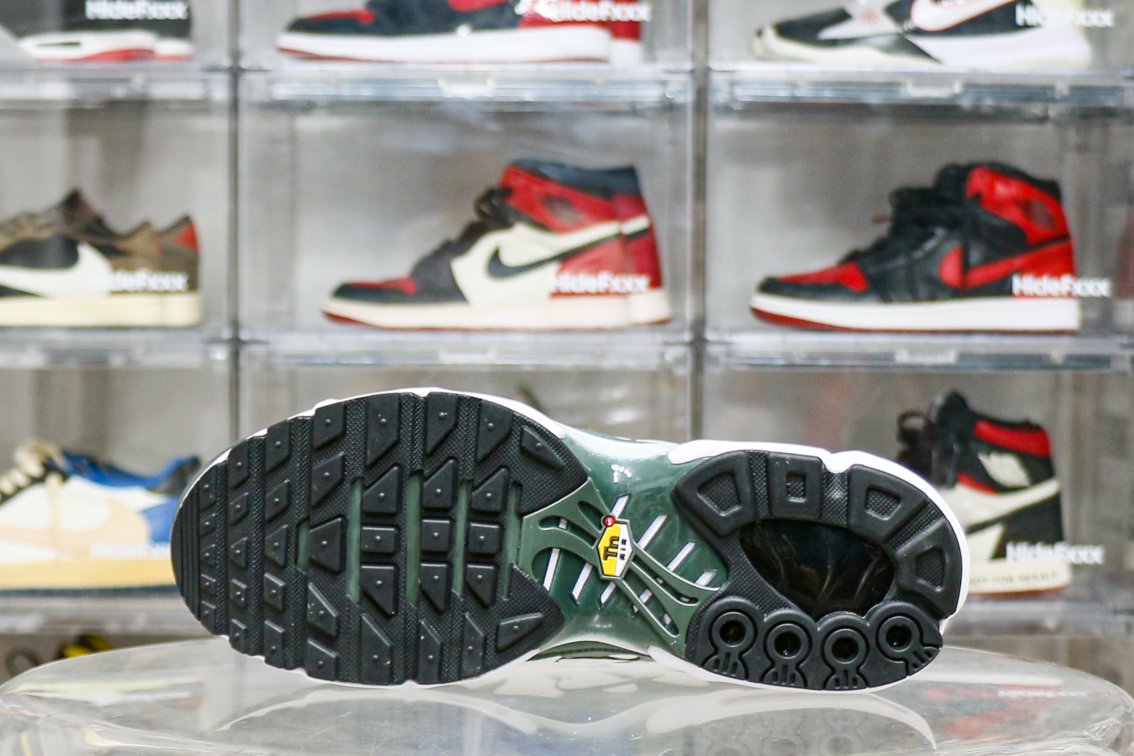 Nike Air Max Plus Premium ‘White/Vintage Green’